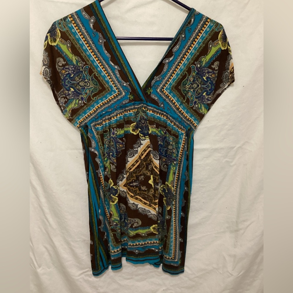 Womens vee neck top size xl